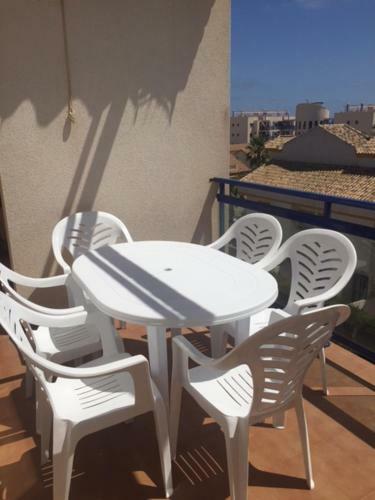 Calle Aire, Top Floor Apartment With Great Views