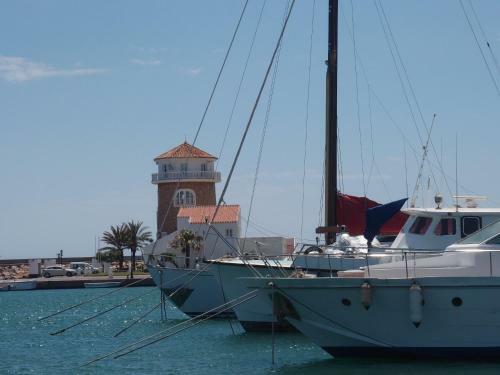 Luxury Apartment In Central Almerimar