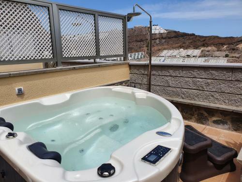 Apartamento Las Brisas de Puerto Rico With Jacuzzi
