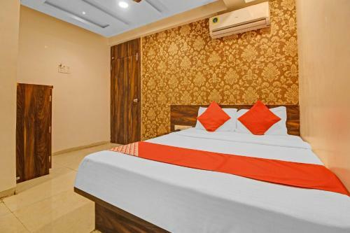 Oyo Flagship 84176 Hotel Savali