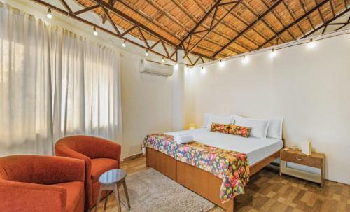 Apartamento Lavish Studio With A Pool, Near Candolim Beach
