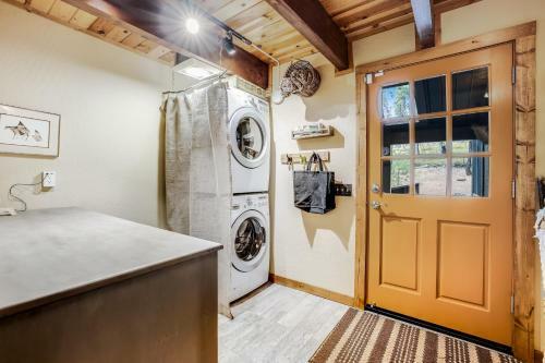 Blue Lake Springs Retreat