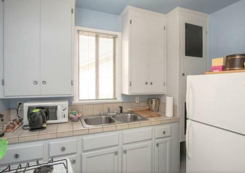 Apartamento The Burbank Sanctuary - Be Pampered - Full Kitchen