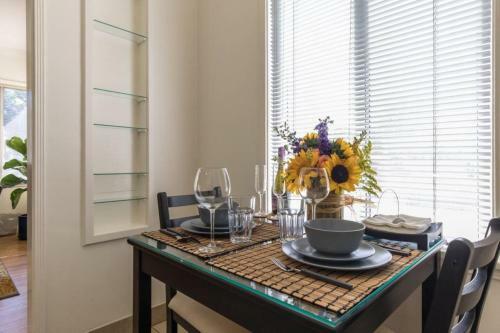 Apartamento Cozy Cottage - Full Kitchen & At-home Comfort