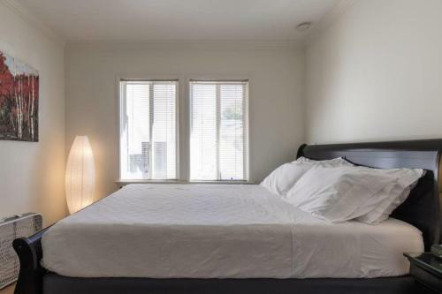Apartamento Cozy Cottage - Full Kitchen & At-home Comfort