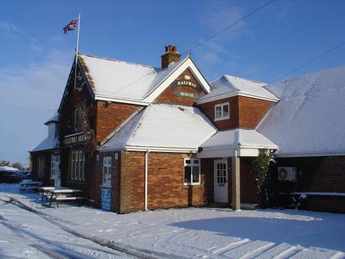 Hotel Halfway House Inn Country Lodge