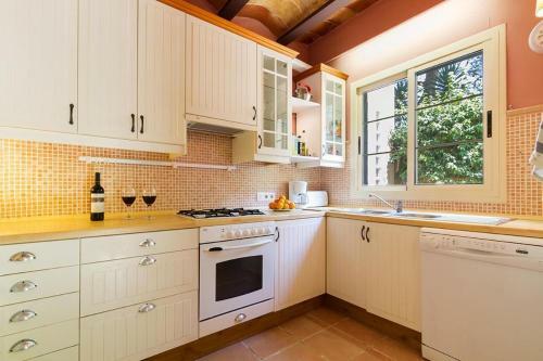 Casa Ponce, Cala Sant Vicen�, 500m From The Beach