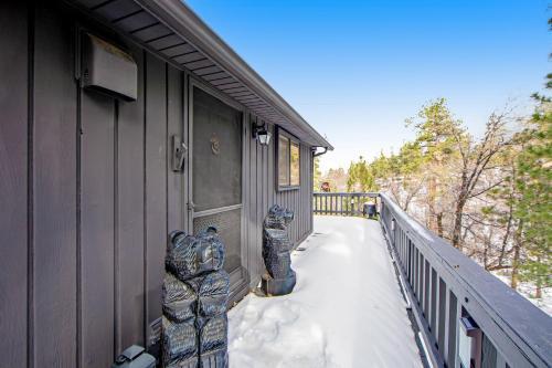 Black Raven Cabin