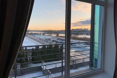 P�rnu River And Central City View Apartment