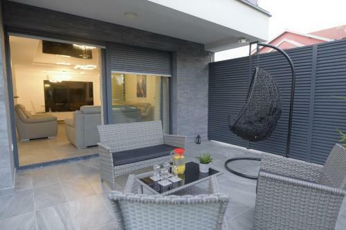 Tesla Lux Apartman