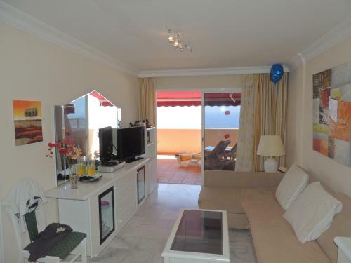 Apartamento Romantic Retreat With Marine View