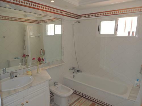 Apartamento Romantic Retreat With Marine View