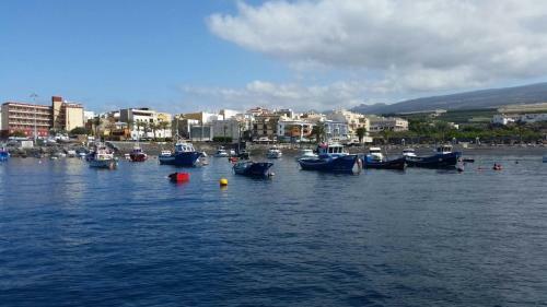Apartamento Romantic Retreat With Marine View
