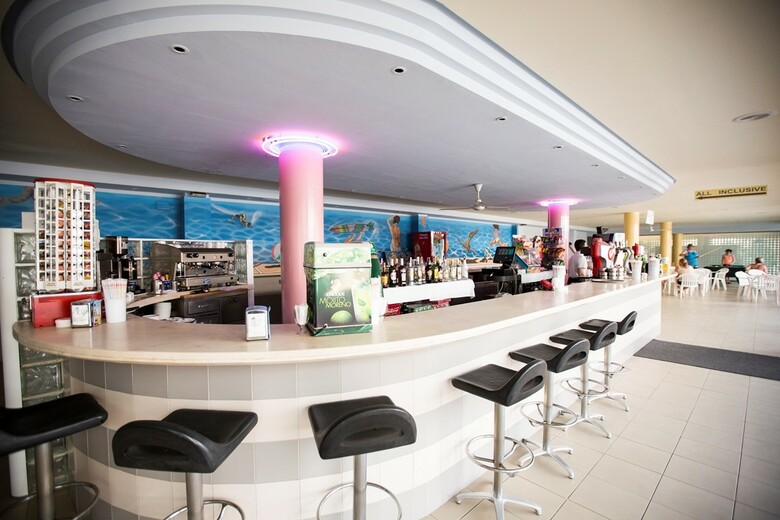 Hotel Port Fiesta Park