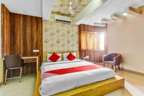 Oyo 84390 Hotel Green Grand
