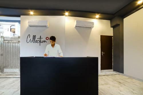 Hotel Collection O 39643 Chandan Hola Rd