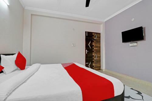 Oyo 86530 Hotel Empire Inn