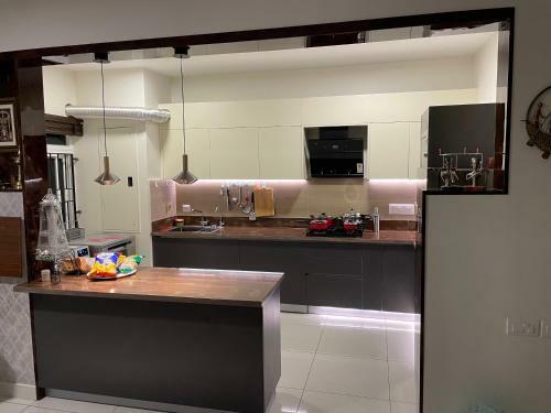 502 Stays - 2bhk Apartment