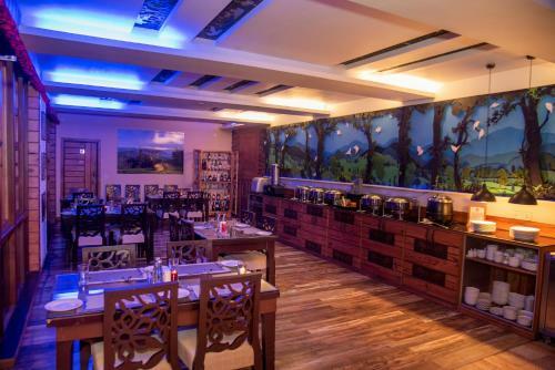 Hotel Chamong Chiabari Mountain Retreat