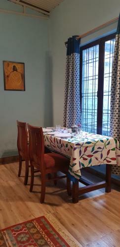Hotel A Dogs Story, Mussoorie