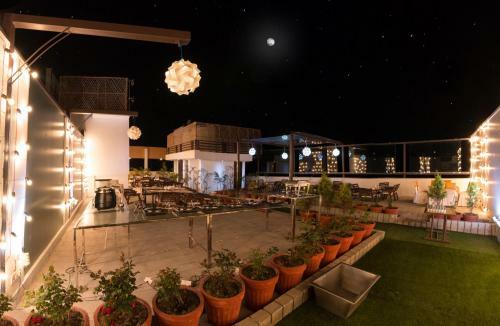 Hotel The Solitaire Express