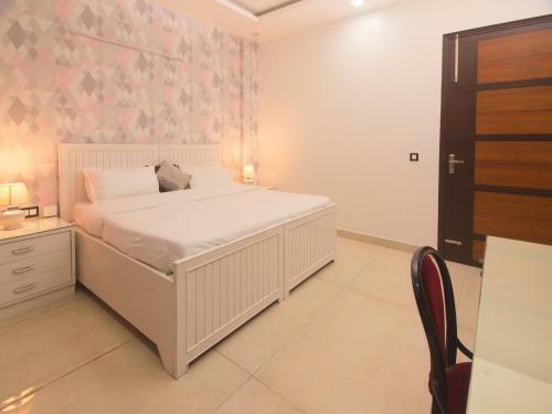 Spacious, Aesthetically Designed 3-br Apartment - 3 Mins Walk From City Center