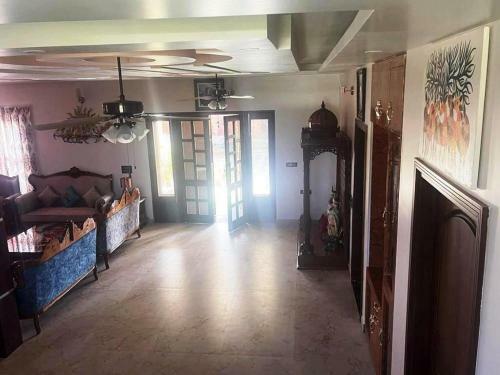 Lodge Yt Mansion