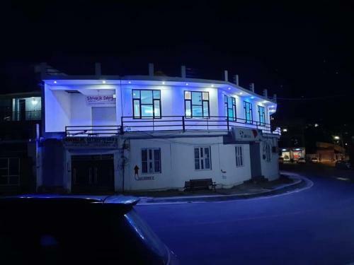Hostal Shivalik Guest House / Hotel