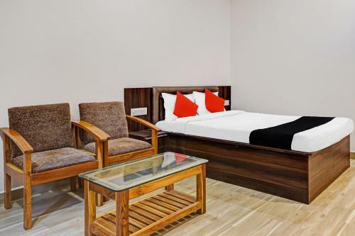 Collection O 79926 Hotel Pahuna