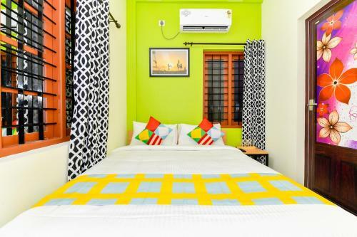 Hostal Vaccinated Staff- Oyo 78059 Sam Apartment