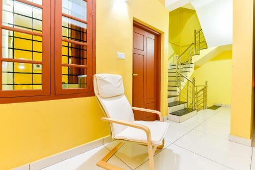 Hostal Vaccinated Staff- Oyo 78059 Sam Apartment