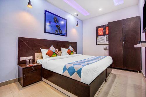 Hostal Collection O 82677 Hotel Apj Grand
