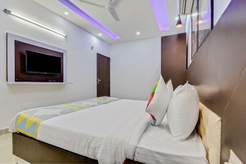 Hostal Collection O 82677 Hotel Apj Grand