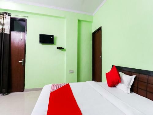 Hotel Oyo 77339 Uday Paradise