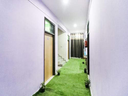Hotel Oyo 77339 Uday Paradise