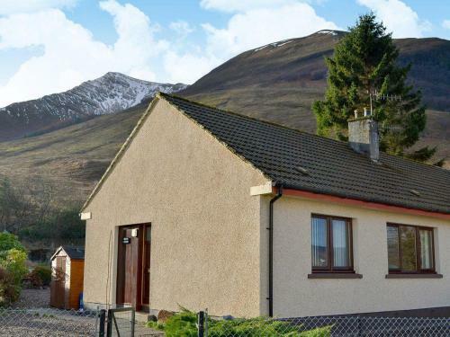 Laroch Cottage