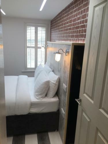 Hostal Ivy Mount Guest House