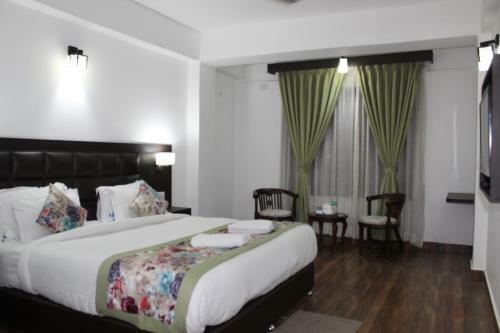 Hotel The Leenor Regency