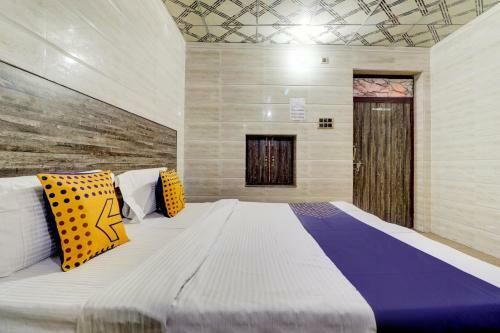 Hotel Spot On 78186 Ghanshyam Lodge