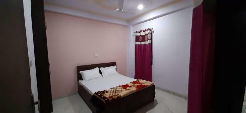 Red Rose Hotel