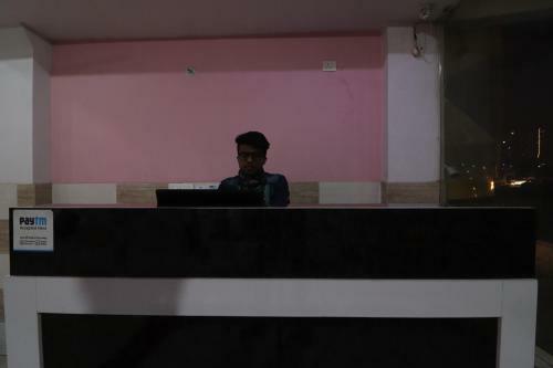Red Rose Hotel