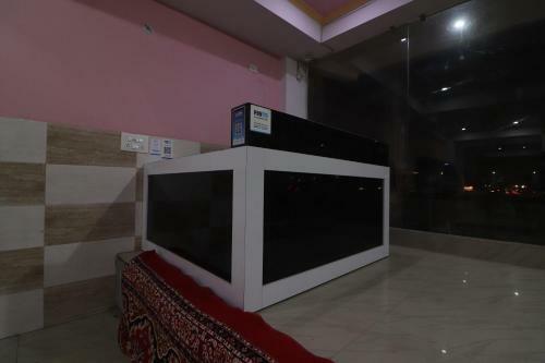 Red Rose Hotel