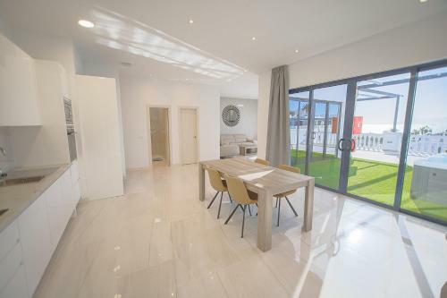 Apartamento Atlantico Plaza Suite 6 - 2 Beds - 2 Baths