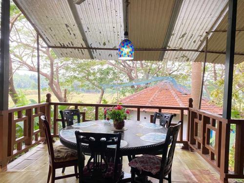 1bhk Antique Wooden House