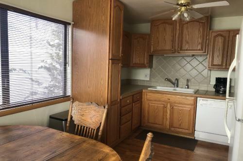 Grout Bay Getaway