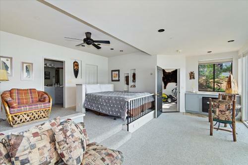 The Point! Spectacular Lake Views 5 Suites!