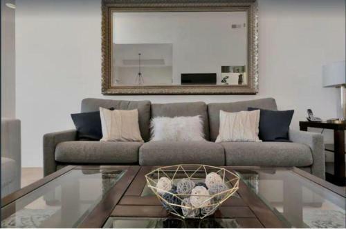 Desert Serenity 5 Star Private Pool-spa-bbq 3br-