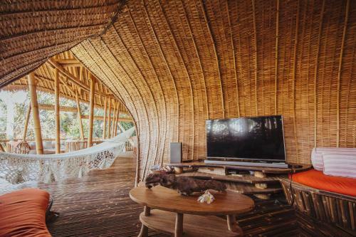 Villa Tower House - 4 Bds Eco Bamboo House, River View