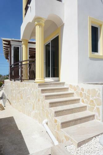 Exclusive Luxury Apartment Higher Heights, Barbados