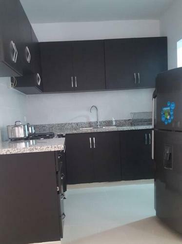 Hermoso Apartamento Con Estacionamiento Gratuito.